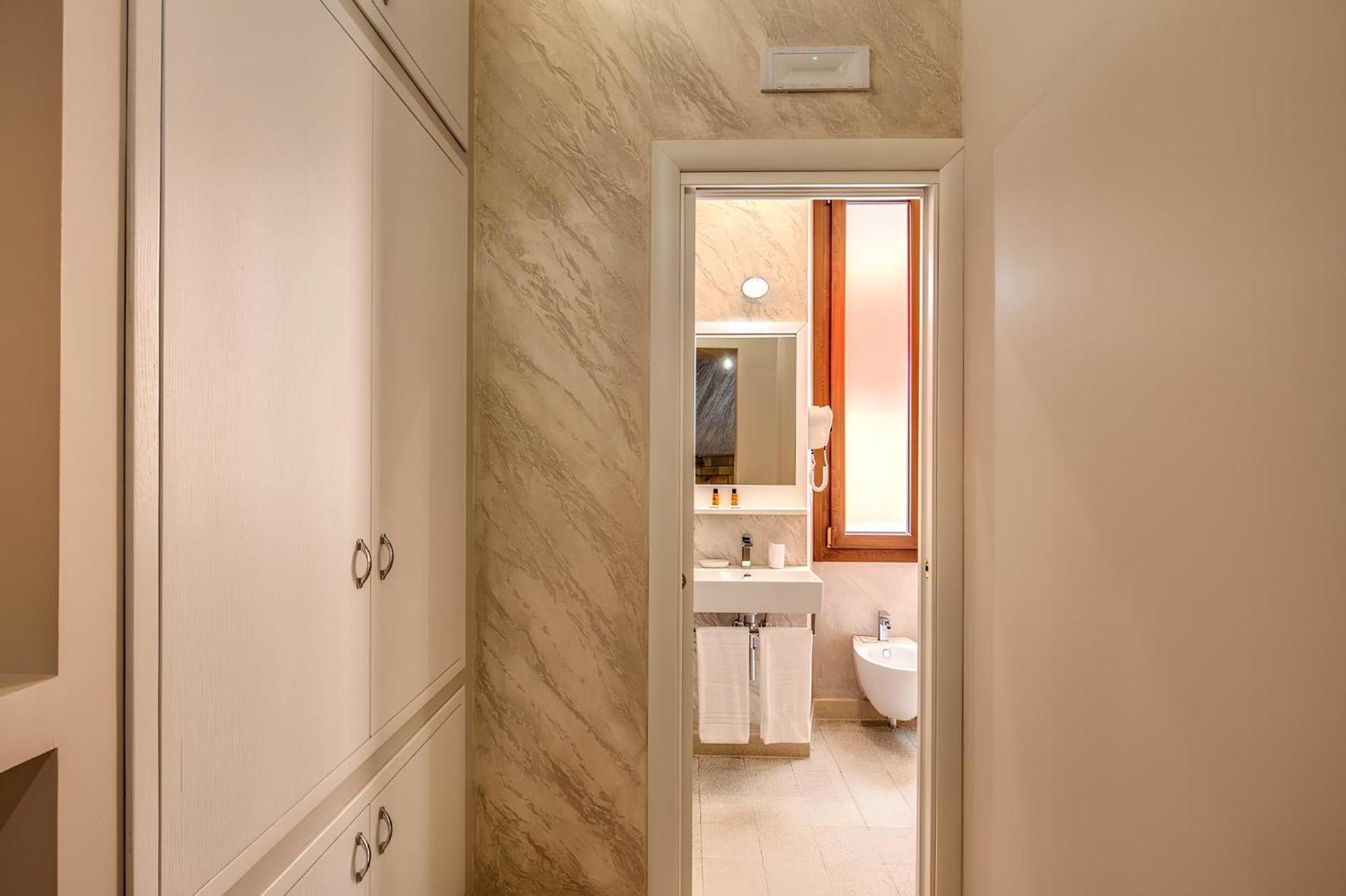 Colosseo Accomodation Room Guest House Roma Eksteriør bilde